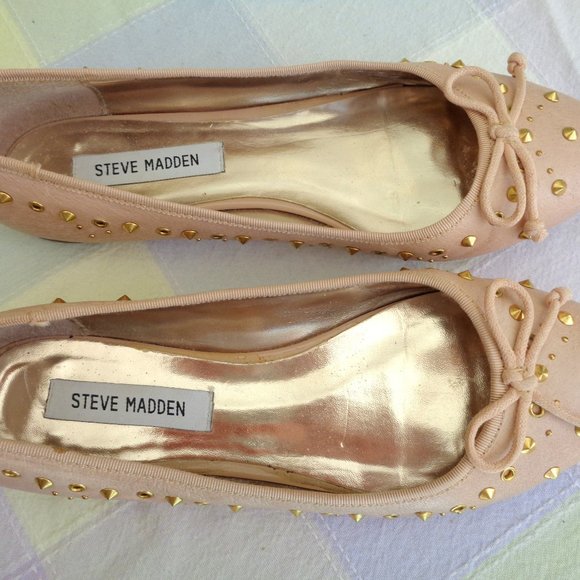 Steve Madden Pink Ballet Flats-Size 9-Gold Studs - Picture 2 of 7